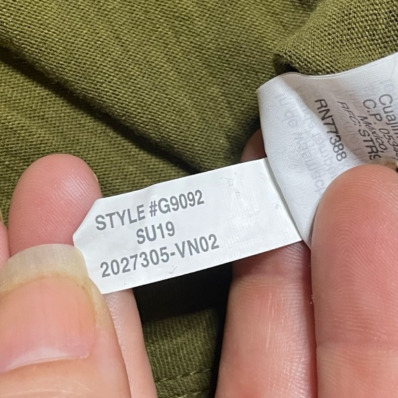 Madewell Solid Green V-Neck Short Sleeve Tee - Picture 6 of 8